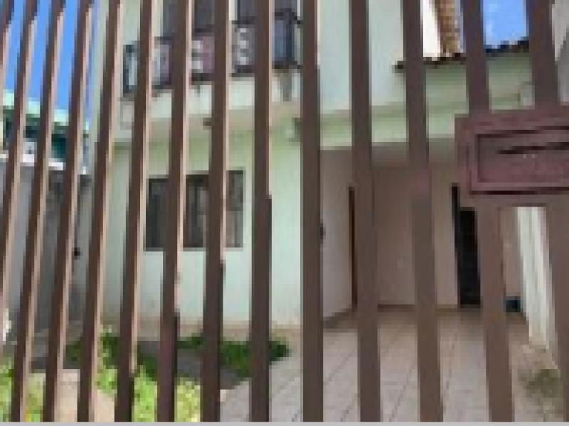 Casa Ocupada em Santo André com 310.80 m² de Terreno