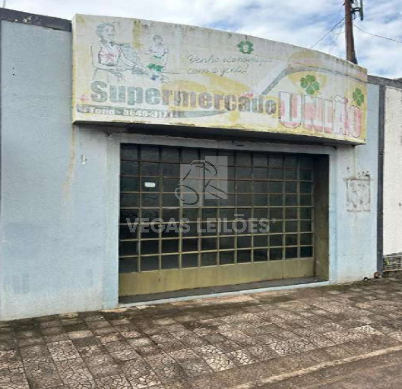 Prédio Comercial com Salão e Banheiro