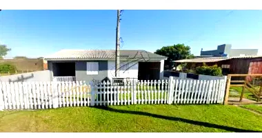 Terreno com benfeitorias em Praia de Rainha do Mar