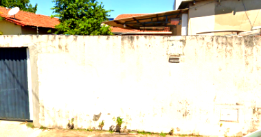 02 Casas - Terreno c/ 361,97m² em Goiânia/GO