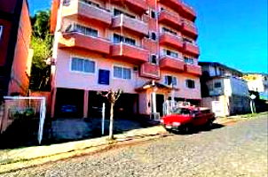 Apartamento 4º andar, 123m² útil, desocupado, Ed. Dona Íris