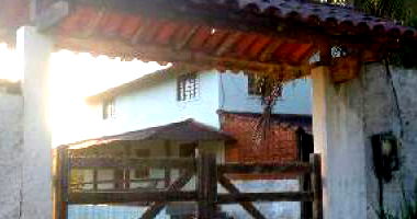 Casa com 220,22m², 1 vaga, IPTU incluso