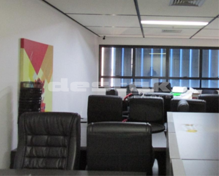 Conjunto Comercial com 43m², 2 banheiros e vaga de garagem