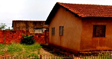 Terreno com Casa em Vila Popular, Santa Cruz do Rio Pardo/SP