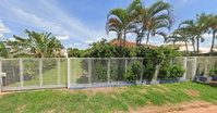 Casa 155m² com 3 quartos, suíte e churrasqueira em área de lazer
