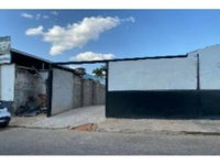 Casa de uso misto com 360m² de terreno e 274m² construída