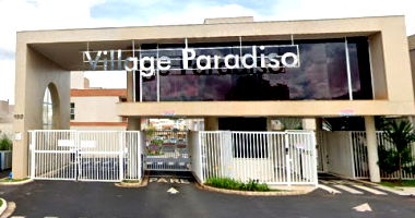 Casa Residencial em Uberlândia com 3 Quartos e Condomínio