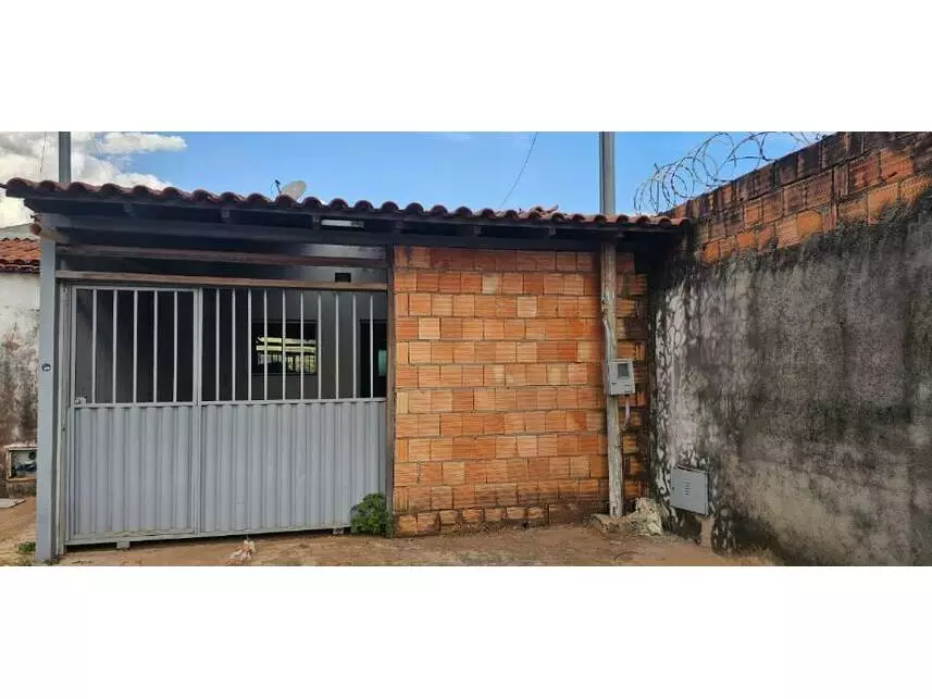Casa em Condomínio Desocupada com 1 Vaga em Valparaiso de Goias