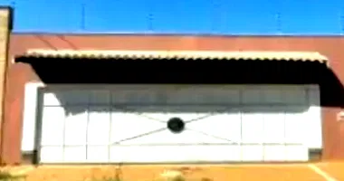 Casa com 289m² construída e terreno de 379m², imóvel ocupado