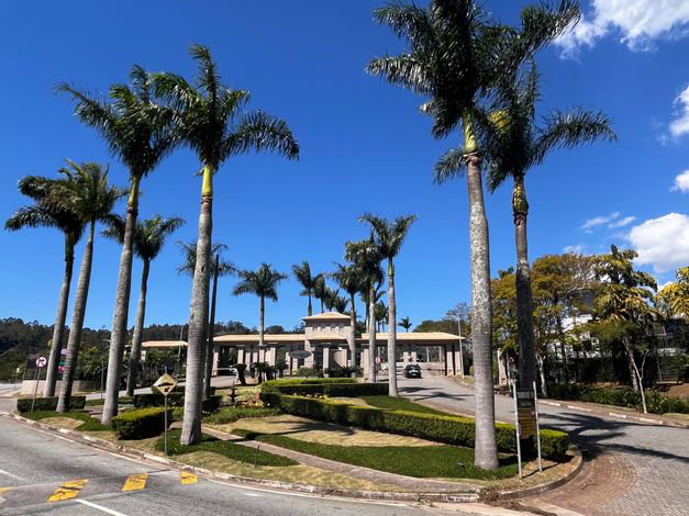 Terreno em Santana de Parnaíba com 525m²