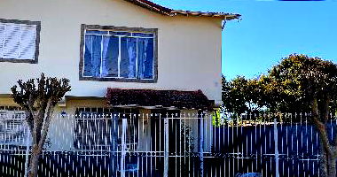 Casa com 4 Quartos e Varanda em Silvestrini