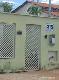 Casa com 3 quartos, 2 banheiros e 90,8 m² de área construída, ocupada