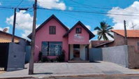 Casa ampla 3 quartos, 1 banheiro, 320m² construída, ocupada