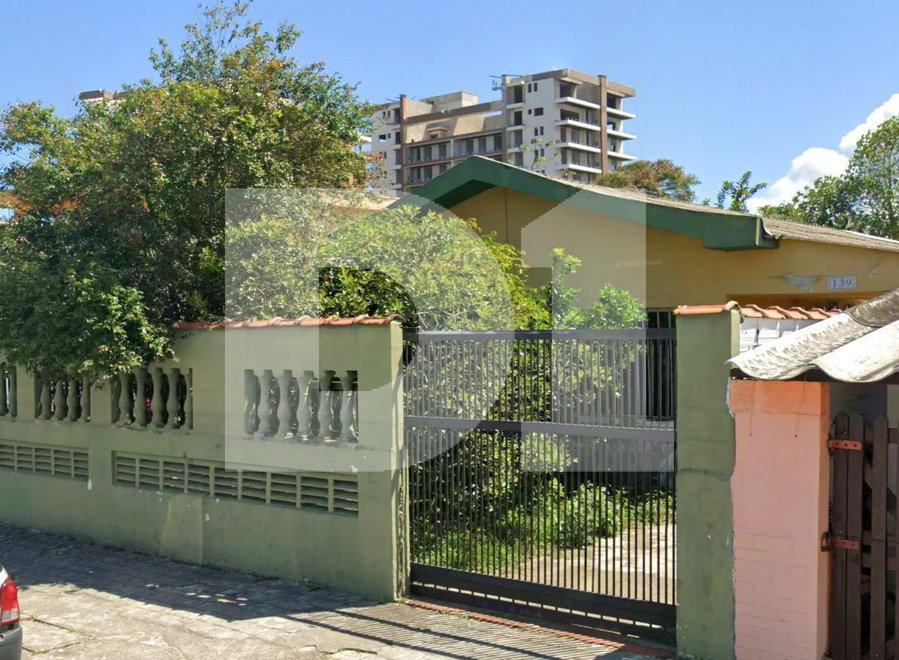 Casa em Bertioga/SP com 197m² de área construída