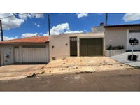 Casa em leilão com 67m² construída e 140m² de terreno