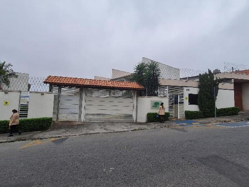 Casa com 2 quartos em Ferraz de Vasconcelos/SP
