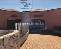 Imóvel comercial e residencial com 12 apartamentos temáticos e área de lazer