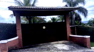 Terreno Amplo em Mairinque com Construções de Alto Padrão