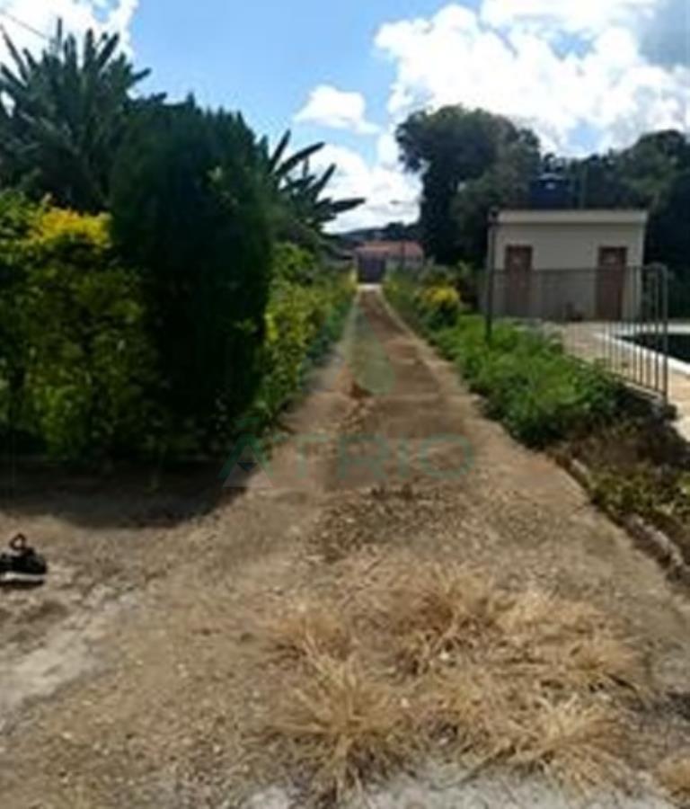 Casa com 43m², 1.845m² de terreno, ocupada