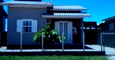 Casa Ocupada no Loteamento Larissa - Içara/SC