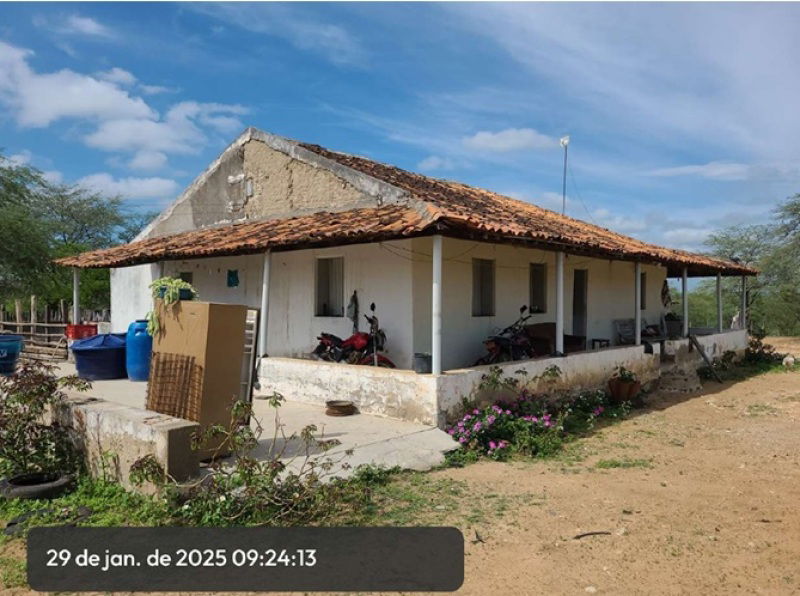 Imóvel Rural Jatobá com 258,5 hectares, casa e curral