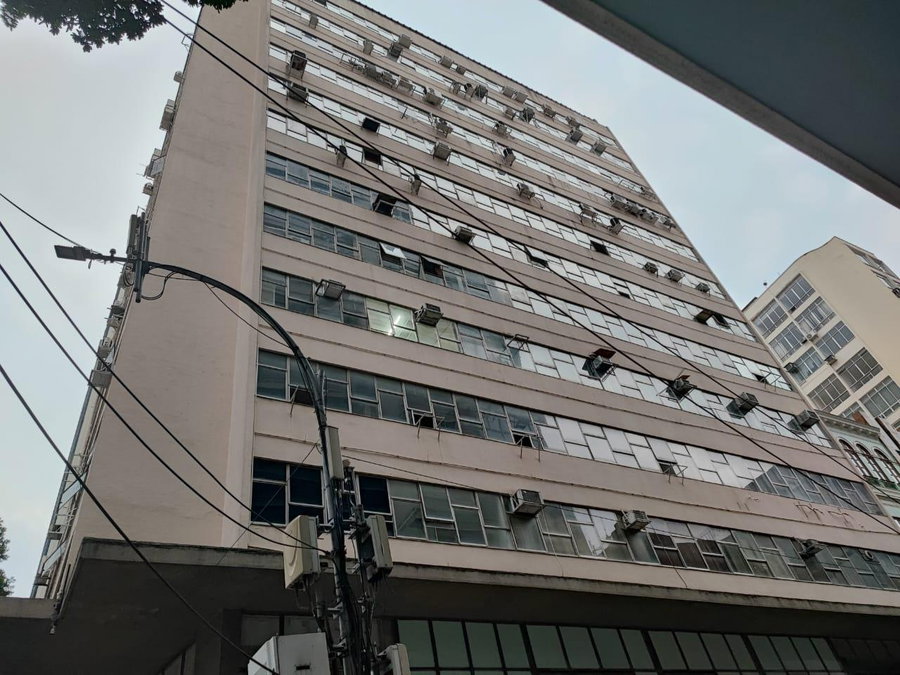 Laje Comercial com 2 garagens no Centro do Rio de Janeiro - Desocupada