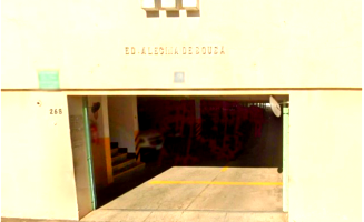 Box em Garagem com 12m² em Uberlândia/MG