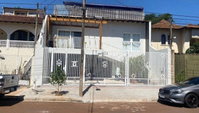 Casa com 4 quartos e 5 banheiros, 175 m² de área construída, ocupada