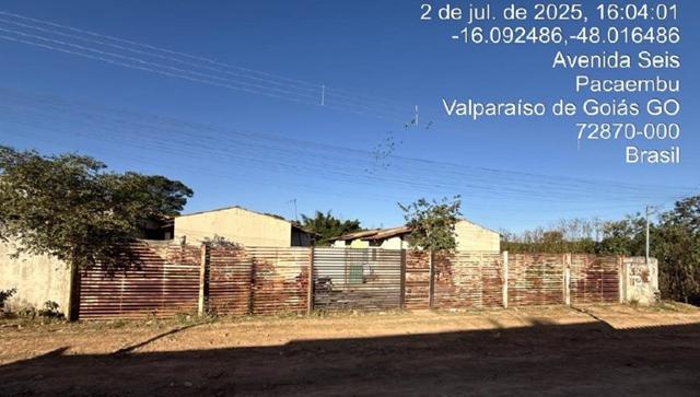 Casa residencial com 3 quartos, ocupada, em condomínio fechado