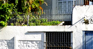 Terreno com Edificação em Barreiros, São José/SC