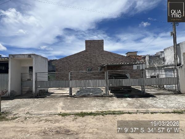 Casa com 2 quartos e 1 vaga em Santa Rita/PB