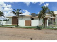 Casa espaçosa com 700m² de terreno e 279,90m² construída