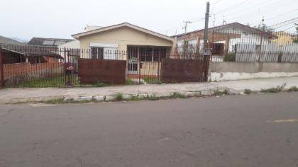 Casa padrão com 3 quartos, 2 banheiros, 1 vaga, 173,2m² construída