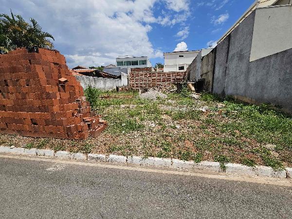 Terreno amplo de 453,59m² no Setor Habitacional Grande Colorado