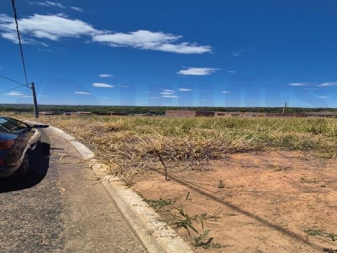Lote Urbano Jardim dos Ipês em Caldas Novas/GO com 335,54m²