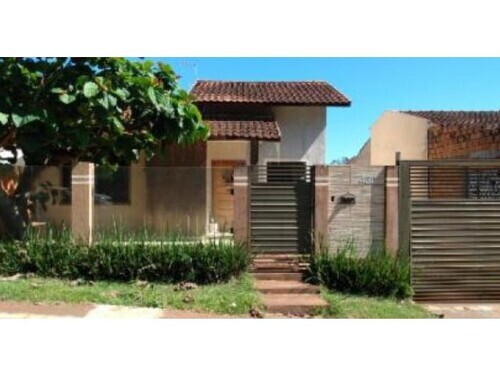 Casa residencial com 214,73m², 3 quartos, ocupada