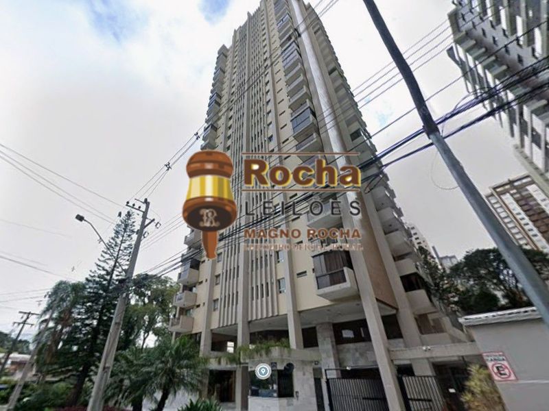 Apartamento com 2 Quartos e Vaga no Bigorrilho
