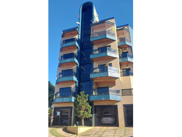 Apartamento com 2 Quartos e Vaga em Poços de Caldas/MG