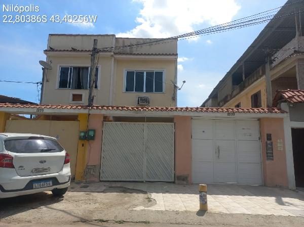 Casa 2 quartos com área construída de 77,82 m², lavabo e cozinha