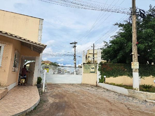 Casa com 2 quartos, 2 banheiros, 1 vaga e 61,98m² construída