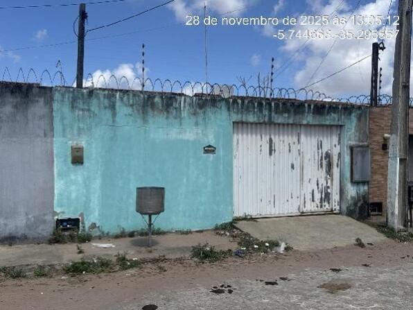 Casa 2 Quartos, 2 Banheiros, 59m² Área Privativa, 123m² Terreno