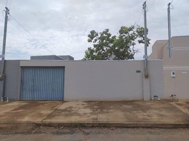 Casa 2 quartos, 1 vaga, 73m², Ocupada - Lote 403