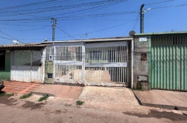 Casa com 3 quartos, 2 banheiros, 1 vaga, 120m², ocupada