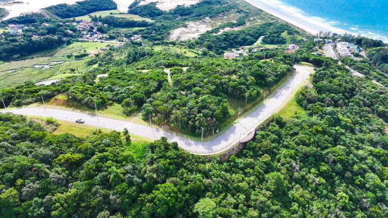 Terreno amplo em Garopaba com 1.223,41 m²