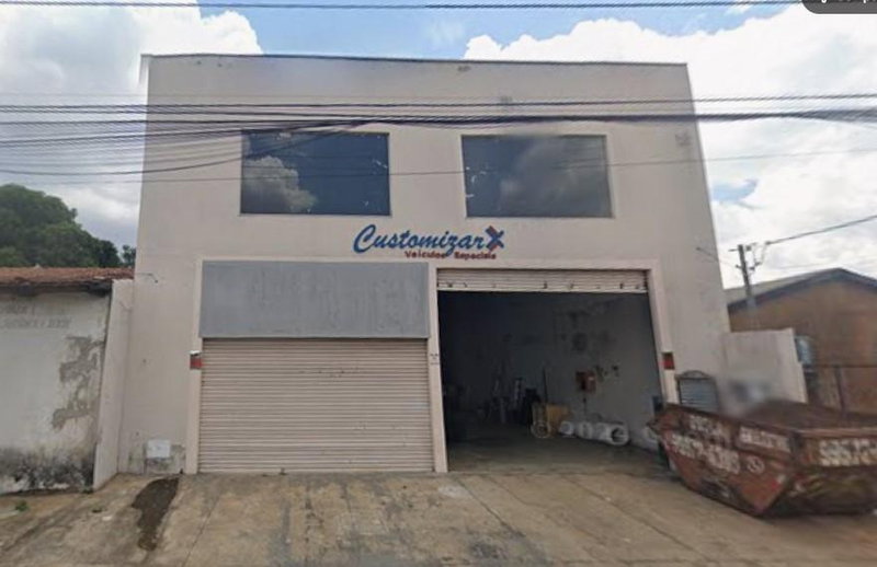 Galpão Comercial em Goiânia com 360m² de Terreno