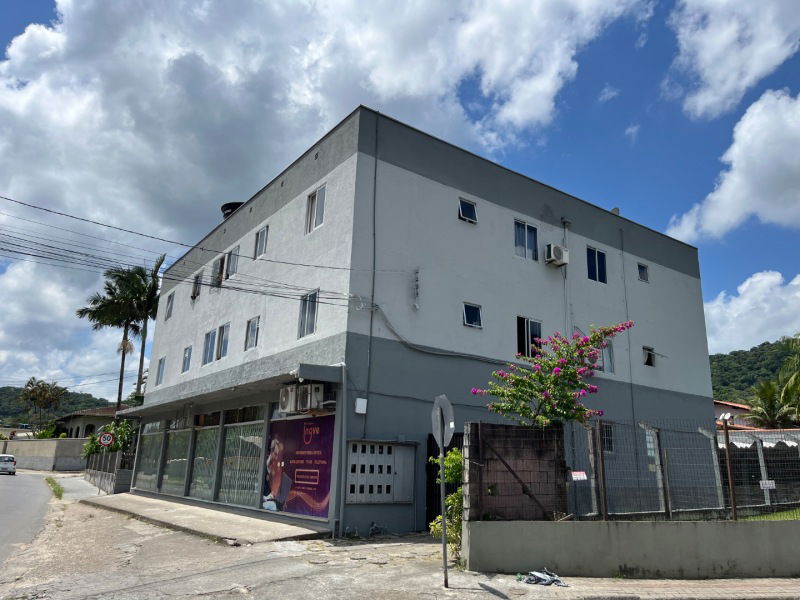 Apartamento no Edifício Comercial e Residencial HW com 2 dormitórios