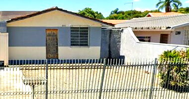 Casa Ocupada em Cajuru com 300m² de Terreno