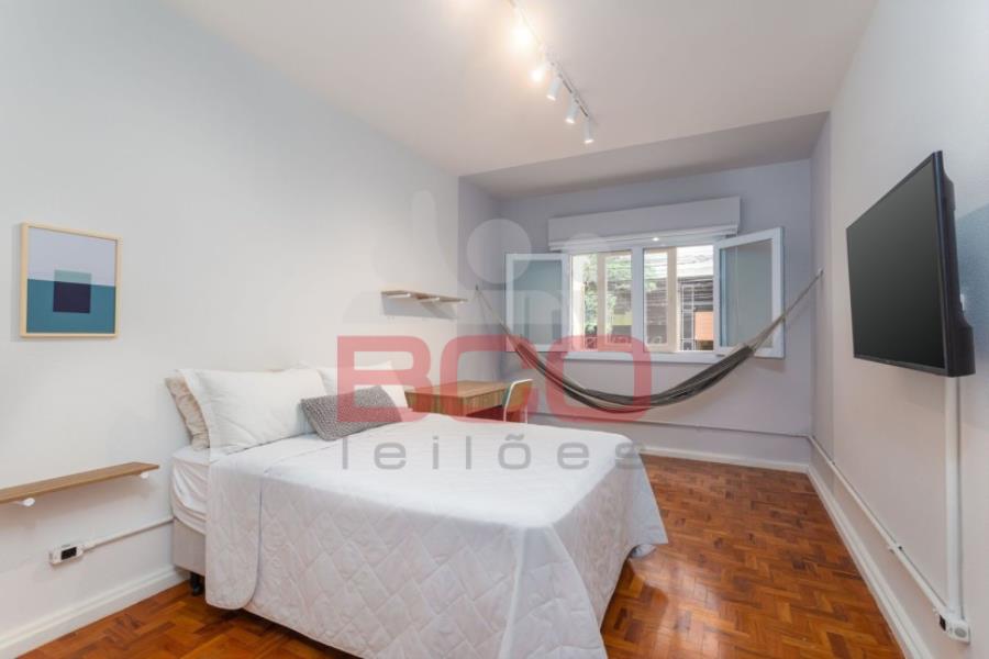 Apartamento com 4 dormitórios e suíte em Pinheiros