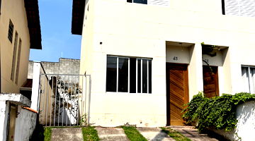 Casa 2 quartos, 1 banheiro, 2 vagas, 62.87m² construída, desocupada