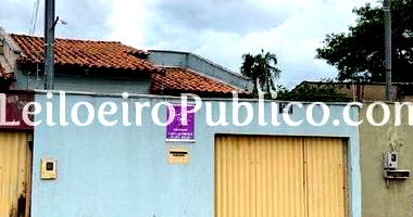 Casa com 3 quartos, 2 banheiros, 1 vaga e 91,9m² construída